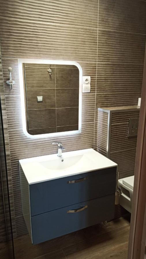 Villadali-Fr Appart Hotel Toulon Clim, Wifi, Terrasse, Cuisine Parking Gratuit Exteriör bild